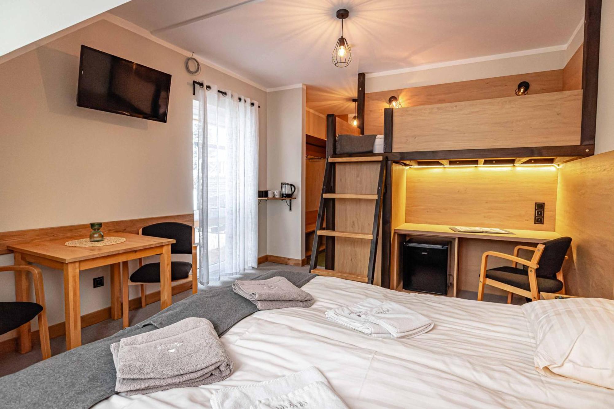 Granada Pensjonat & Spa Душники-Здруй Экстерьер фото